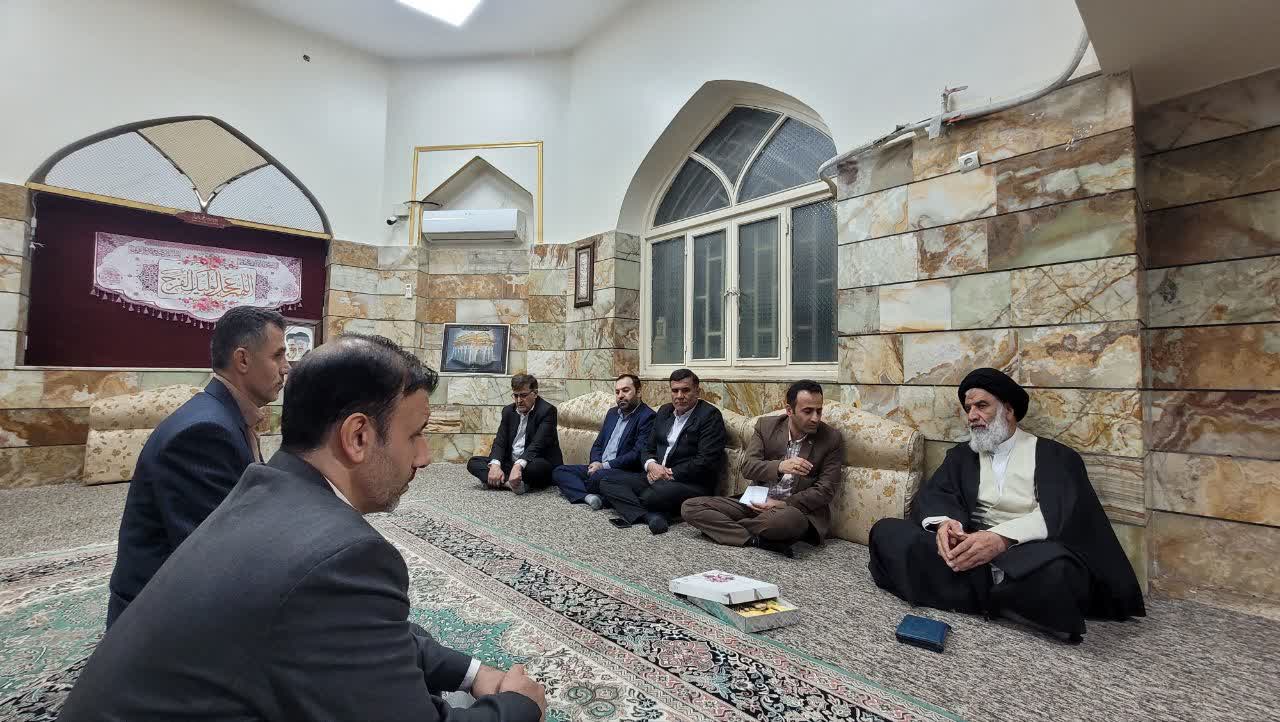 دیدار مسئولان نهضت سوادآموزی استان با نماینده ولی فقیه در خوزستان نماینده ولی فقیه در استان خوزستان و امام جمعه اهواز