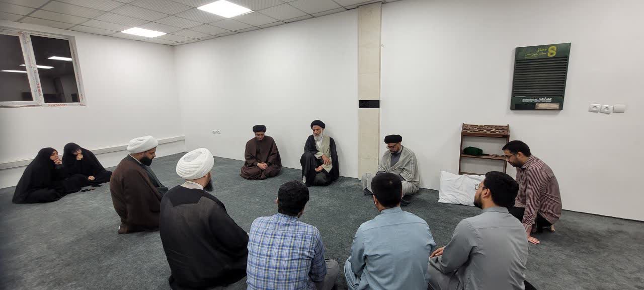 دیدار طلاب بین الملل جامعه المصطفی(ص) با نماینده ولی فقیه در خوزستان نماینده ولی فقیه در استان خوزستان و امام جمعه اهواز