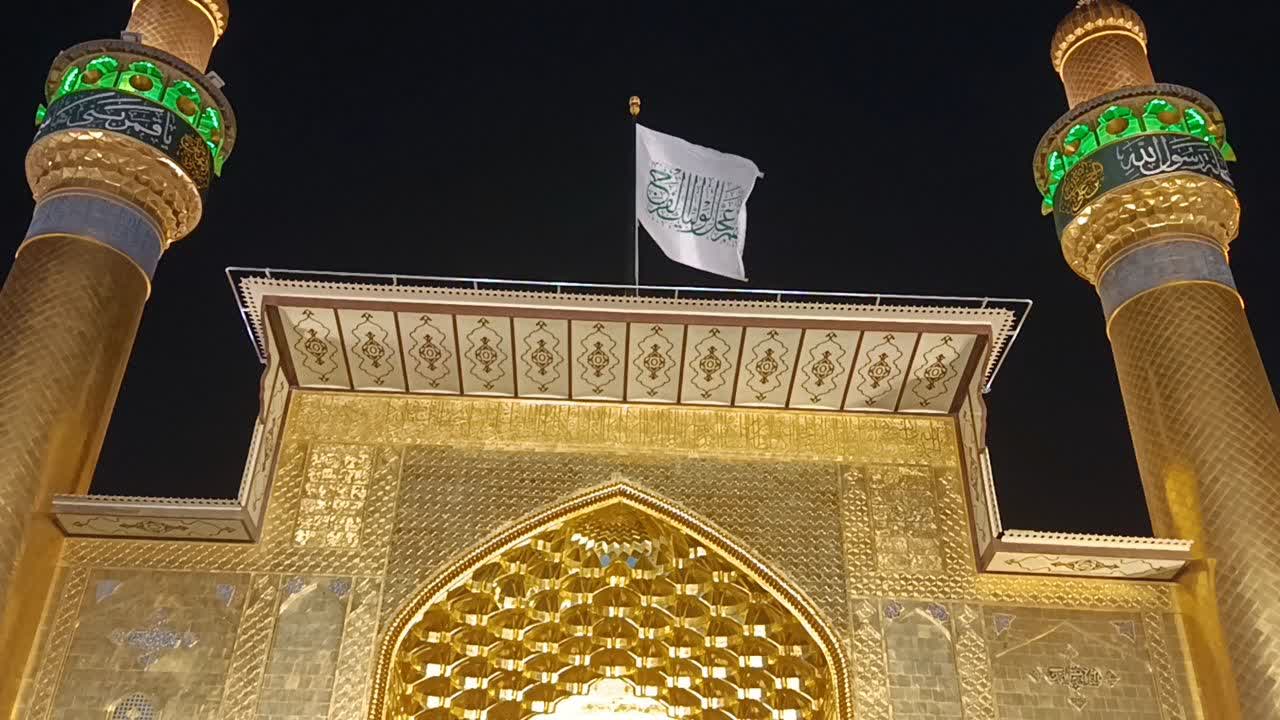 اهدای گل های نرگس به آستان أمیرالمومنین علی علیه السلام در نجف اشرف