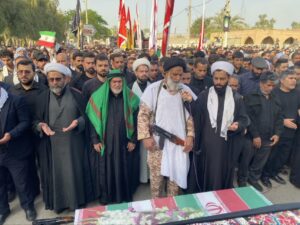 تشییع پیکر مطهر دو شهید شهرستان هویزه شهید میثم فلاحزاده و شهید حیدر کوتی نماینده ولی فقیه در استان خوزستان و امام جمعه اهواز
