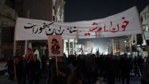 کوی انقلاب (کمپلو) و شکوه حضور مردم در چهارشنبه آخر سال نماینده ولی فقیه در استان خوزستان و امام جمعه اهواز