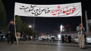 کوی انقلاب (کمپلو) و شکوه حضور مردم در چهارشنبه آخر سال نماینده ولی فقیه در استان خوزستان و امام جمعه اهواز