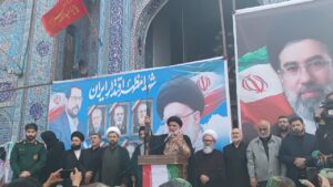 پیکر مطهر شهید سید جاسم ساعدی نماینده ادوار مجلس و از شهدای وعده صادق۴ در کرخه تشییع شد نماینده ولی فقیه در استان خوزستان و امام جمعه اهواز