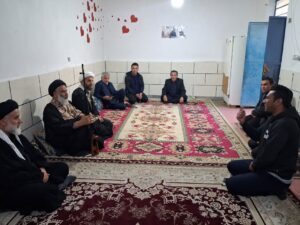 تفقد احوال و حضور در منزل خانواده سرباز وطن شهید حمید ریحانیان فرد در باغملک نماینده ولی فقیه در استان خوزستان و امام جمعه اهواز