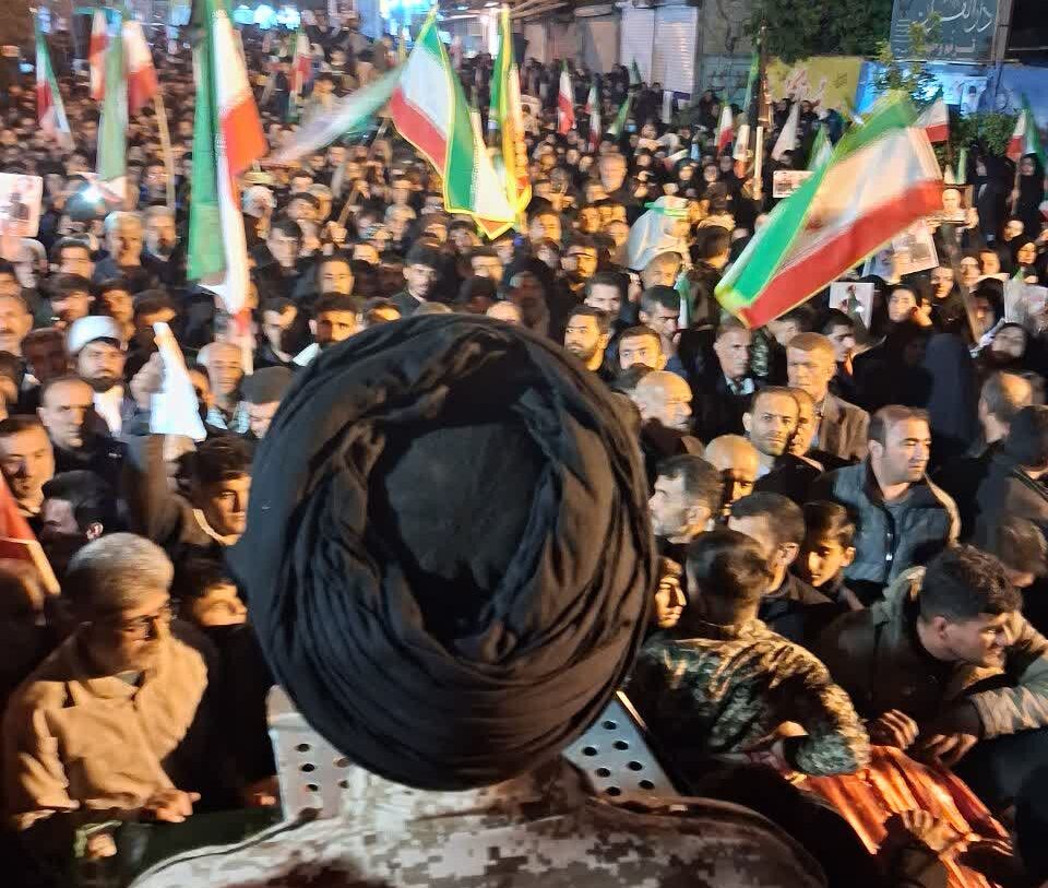 حضور انقلابی مردم باغملک و تجدید بیعت با رهبر انقلاب در حضور نماینده ولی فقیه در خوزستان