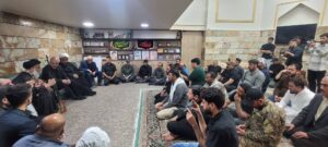 حضور بزرگان منطقه عماره و استان میسان عراق و تقدیم مشارکت های مردمی جهت آسیب دیدگان جنگ به نماینده ولی فقیه در خوزستان نماینده ولی فقیه در استان خوزستان و امام جمعه اهواز