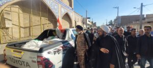 حضور بزرگان منطقه عماره و استان میسان عراق و تقدیم مشارکت های مردمی جهت آسیب دیدگان جنگ به نماینده ولی فقیه در خوزستان نماینده ولی فقیه در استان خوزستان و امام جمعه اهواز